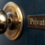 Diskreter Immobilienverkauf: Wann sinnvoll – und wann nicht?